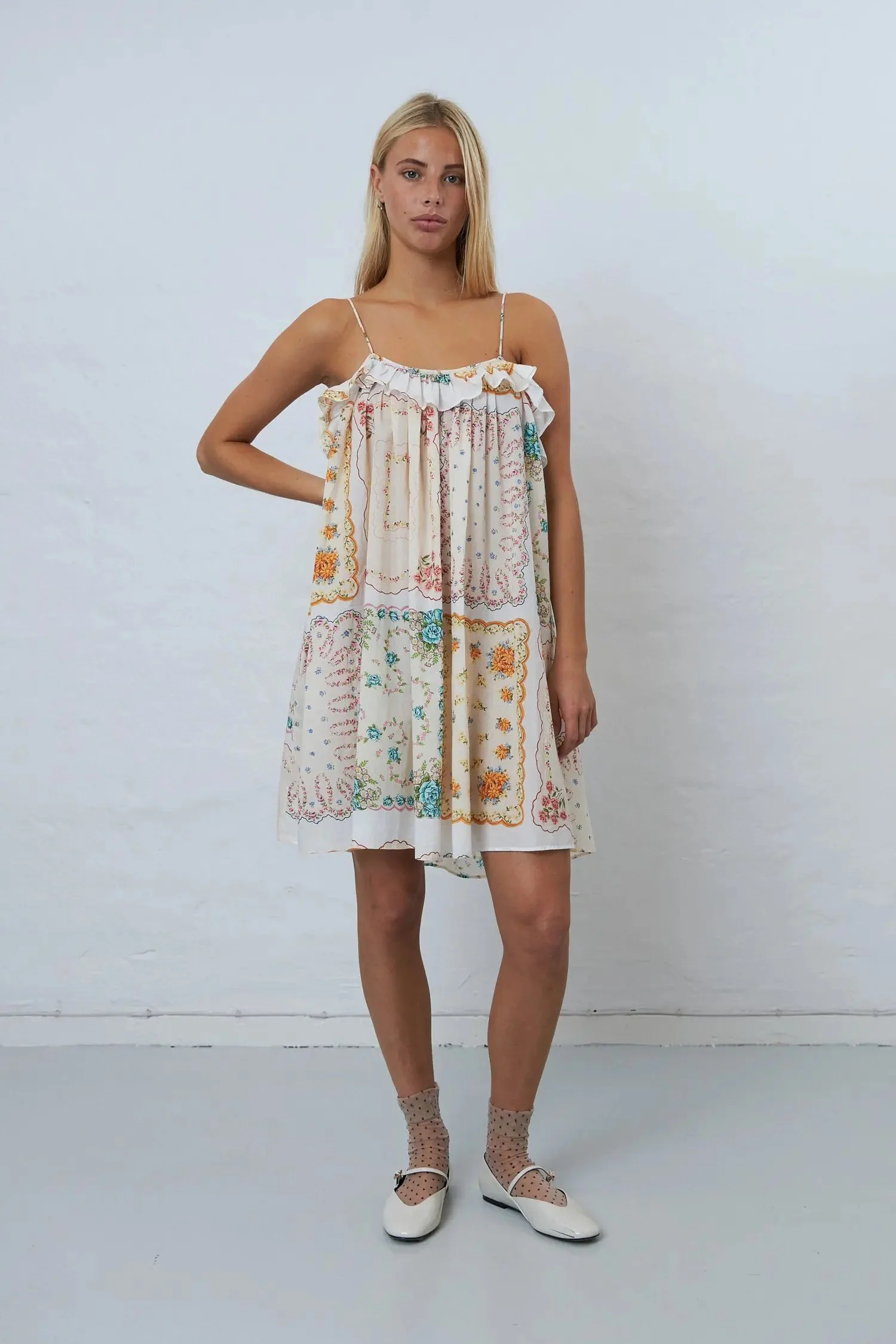 DRESSES
